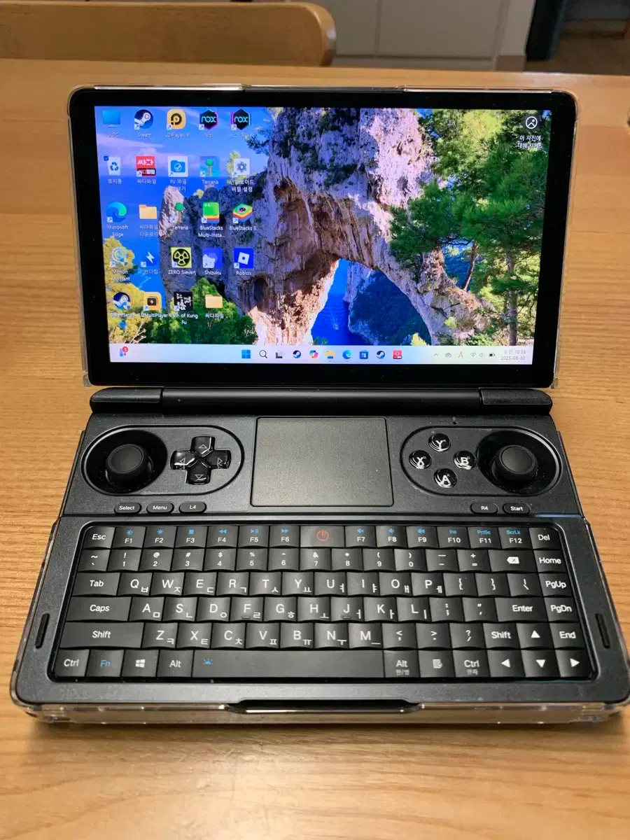 美品/Win10pro】GPD WIN 初代gpdwin ジャンクの超美品初代GPD WINを 美品/Win10pro】GPD WIN 初代gpdwin ジャンクの超美品初代GPD WINを